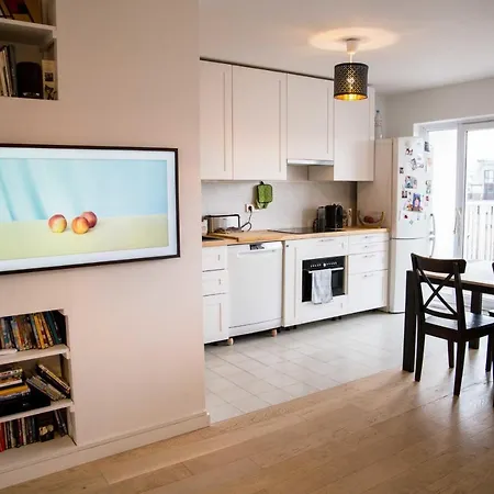 Spacious Near Canal Saint Martin Appartamento