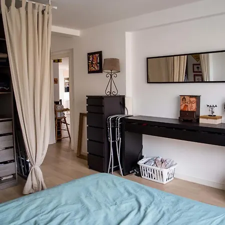 Apartment Spacious Near Canal Saint Martin