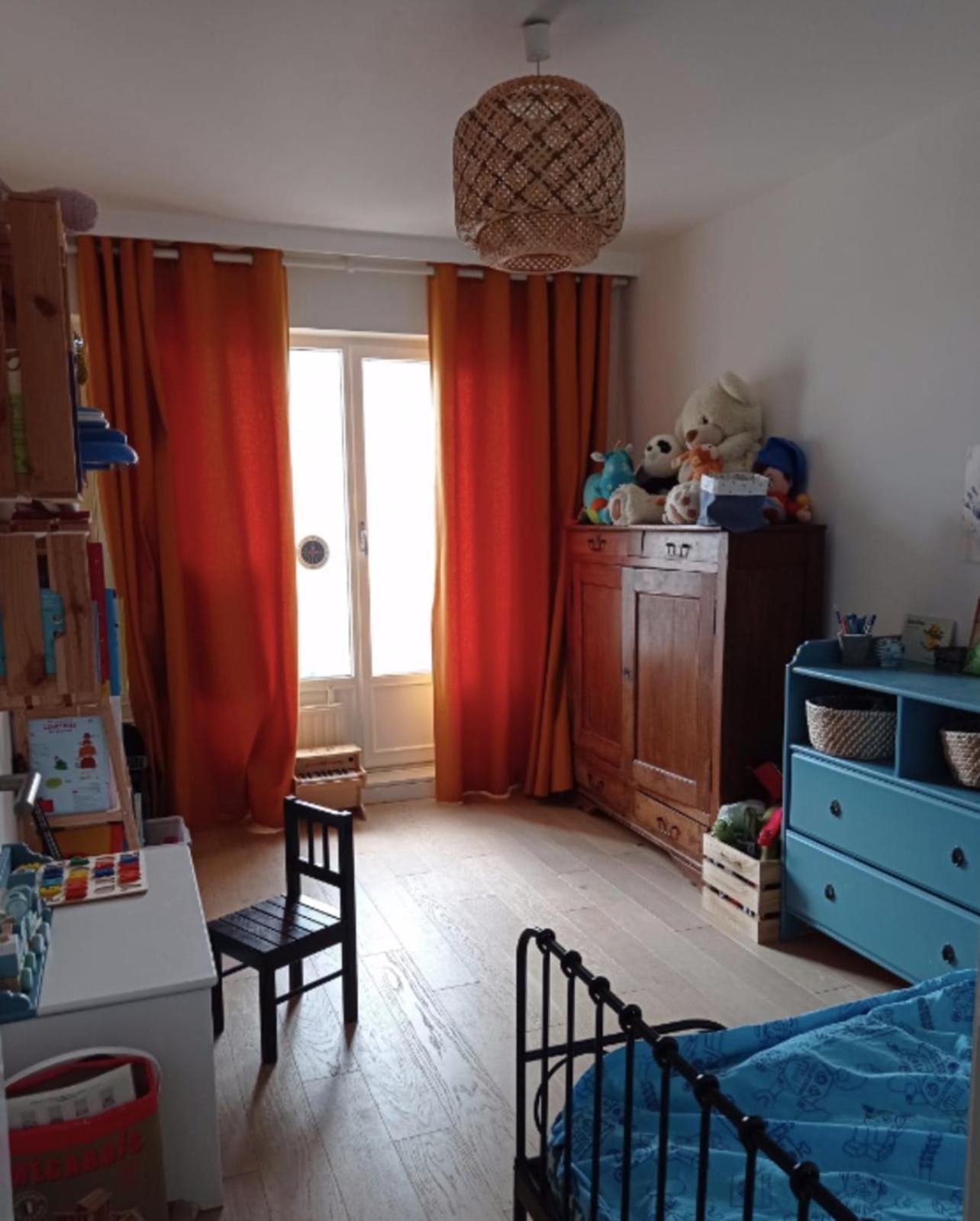 Spacious Near Canal Saint Martin